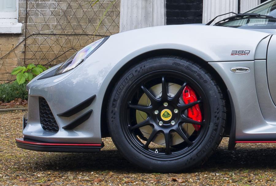 Колеса Lotus Exige Sport 380 2016 года  (UK) (фото 31 из 31)